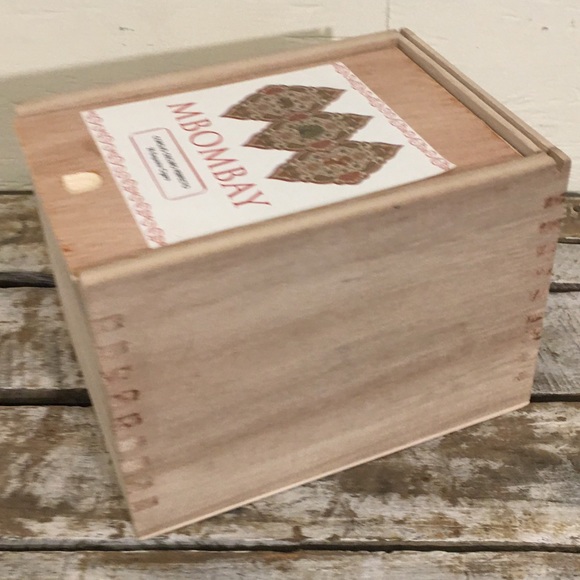 🧳3/$20🧳 MBOMBAY WOOD CIGAR BOX - Picture 4 of 6
